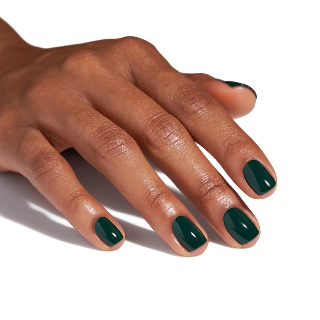 CND Vinylux Aura Nails